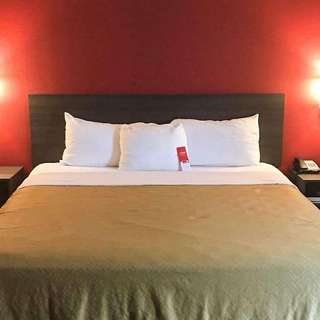 Econo Lodge Mifflintown Bagian luar foto