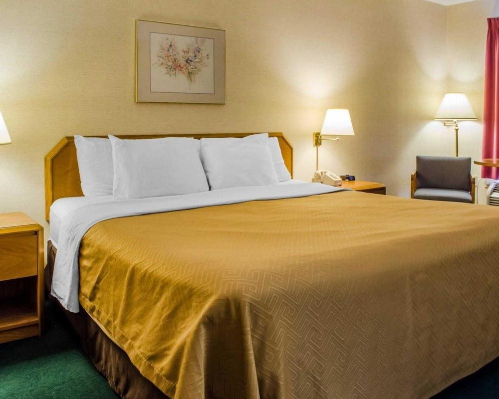 Econo Lodge Mifflintown Bagian luar foto