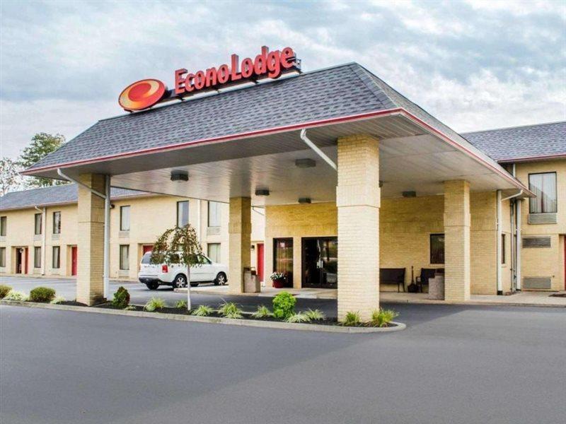 Econo Lodge Mifflintown Bagian luar foto