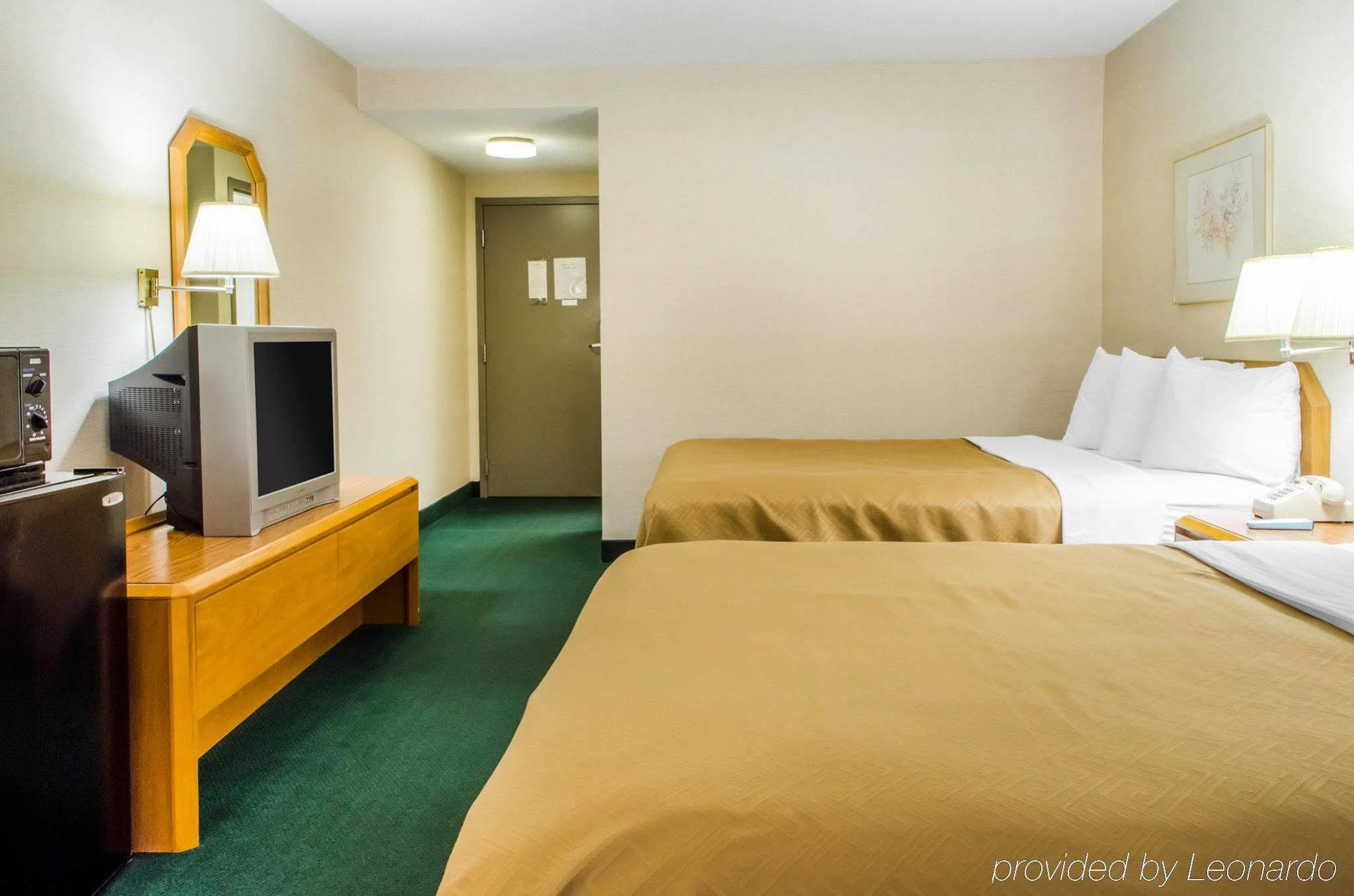 Econo Lodge Mifflintown Bagian luar foto